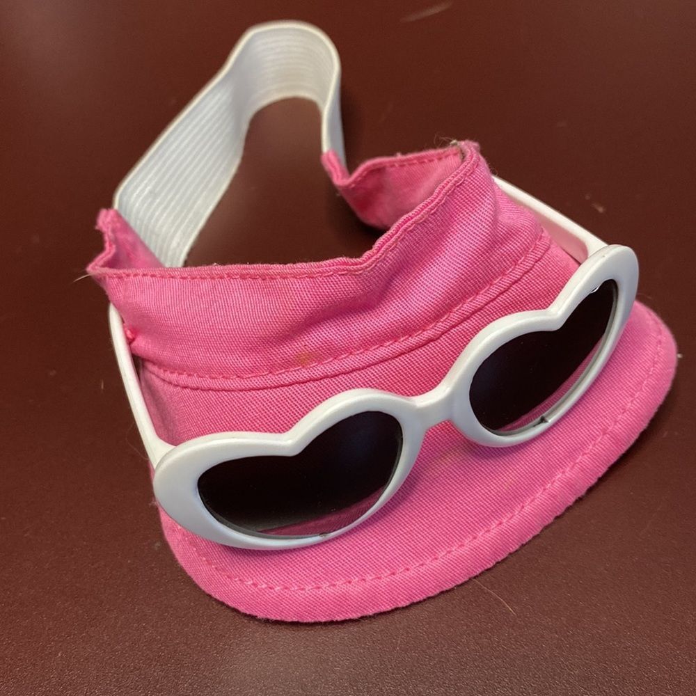 Dog Visor Hat & Sunglasses - Picture 6 of 9